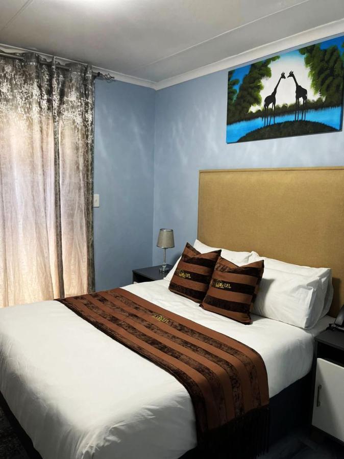 La-Nuel Guest Lodge Boksburg Eksteriør billede