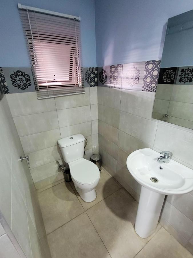La-Nuel Guest Lodge Boksburg Eksteriør billede
