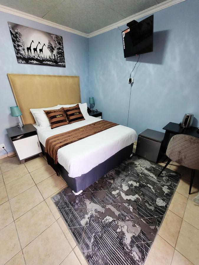 La-Nuel Guest Lodge Boksburg Eksteriør billede