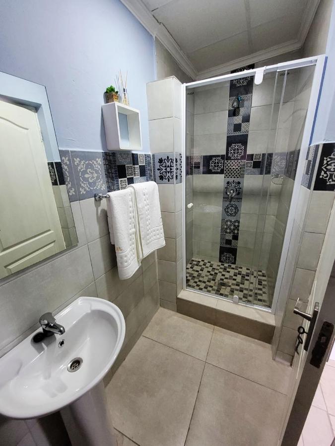 La-Nuel Guest Lodge Boksburg Eksteriør billede