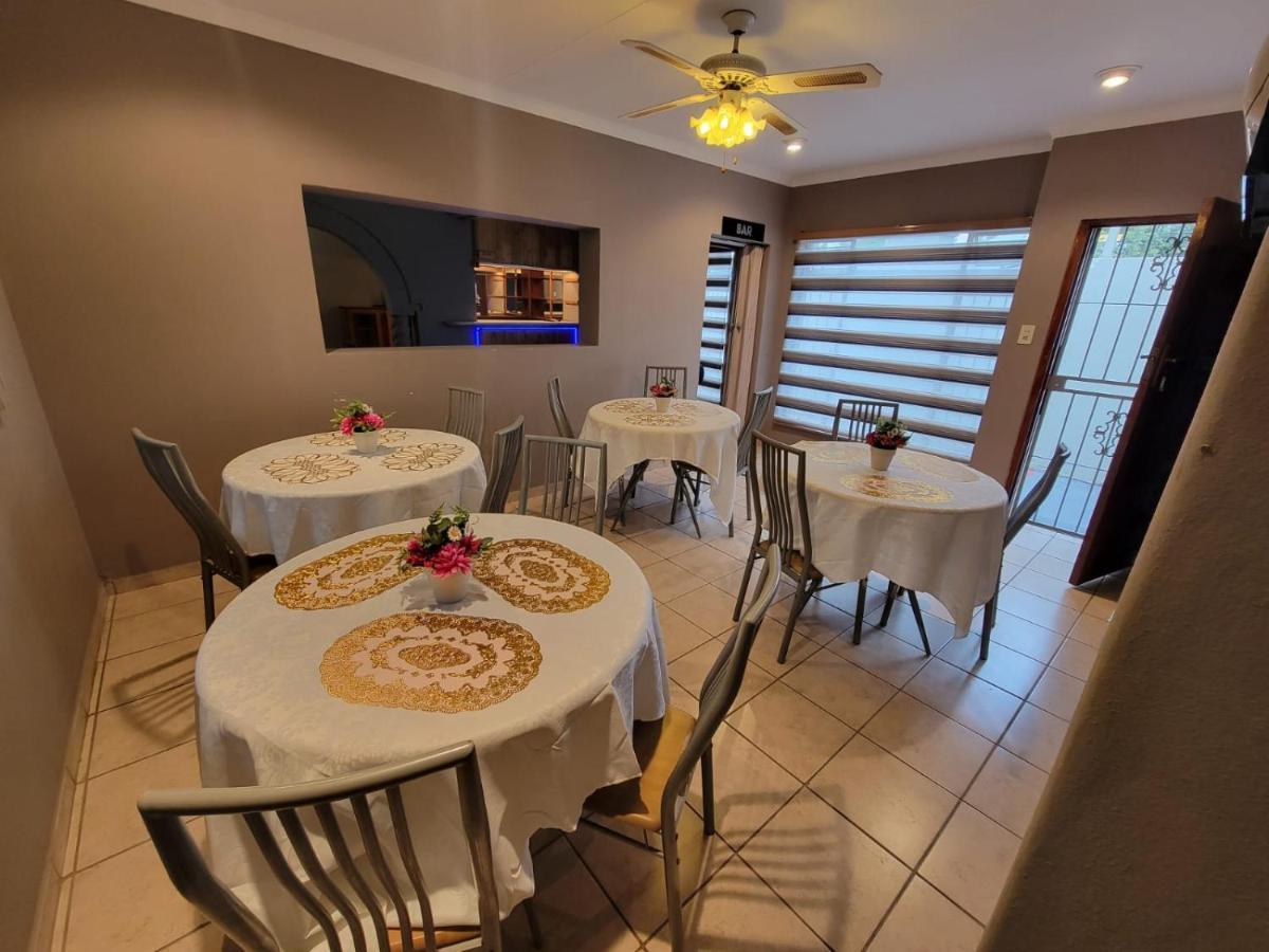 La-Nuel Guest Lodge Boksburg Eksteriør billede