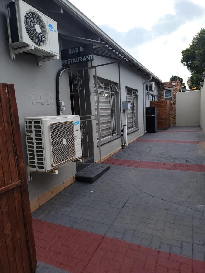 La-Nuel Guest Lodge Boksburg Eksteriør billede