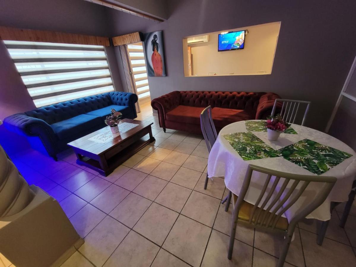 La-Nuel Guest Lodge Boksburg Eksteriør billede
