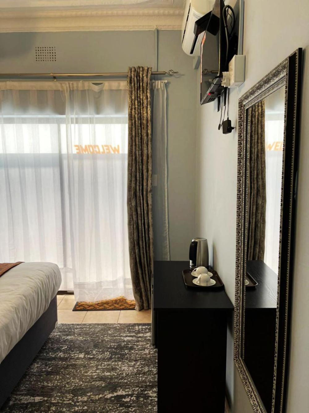 La-Nuel Guest Lodge Boksburg Eksteriør billede